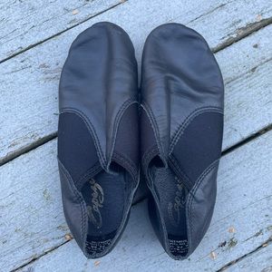 Capezio Kids Leather Jazz shoes size 4.5